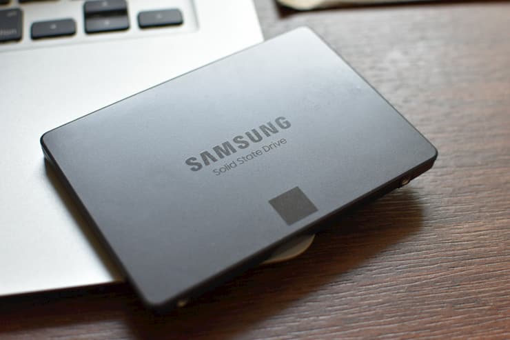 Ổ cứng SSD Samsung 870 QVO 8TB 2.5-Inch SATA III - MZ-77Q8T0BW